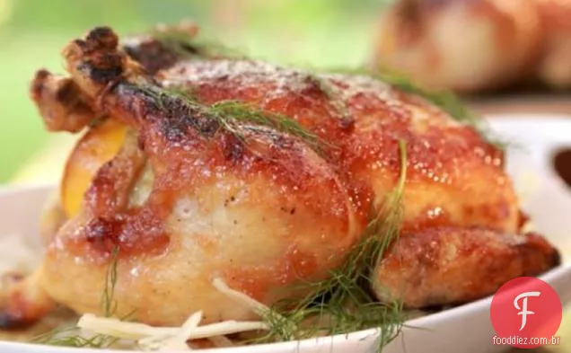 Frango assado com manteiga de Pêra Bourbon glacê
