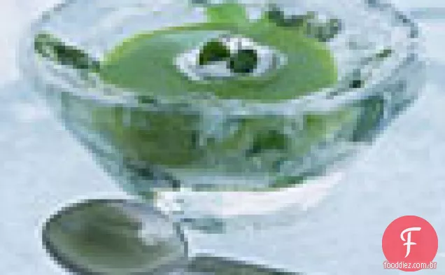 Caldo de ervilha gelado com creme de limão