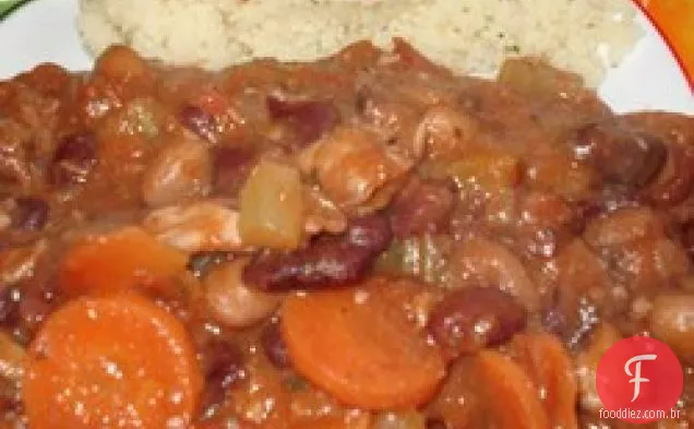 1-Panela, Ensopado De Frango Com 3 Feijões