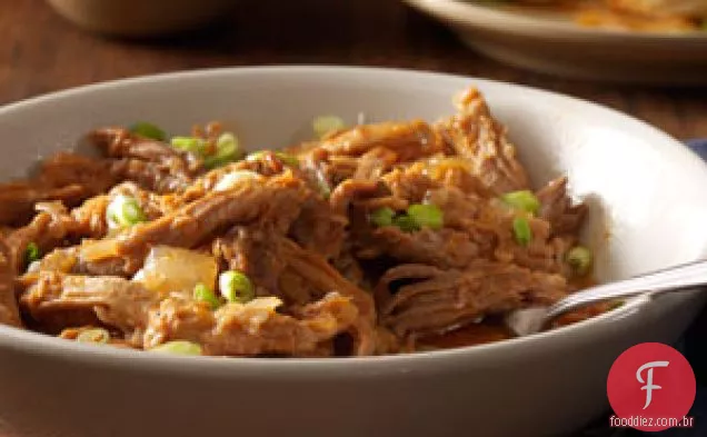 Carne de porco desfiada com molho de gengibre