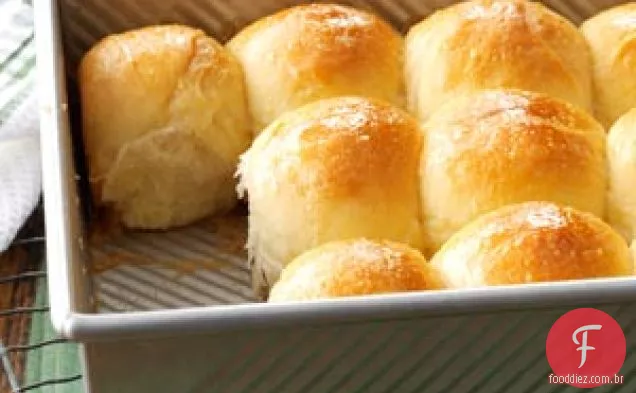 Golden Honey Pan Rolls