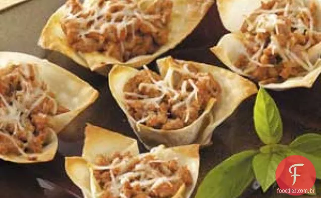 Salsicha Wonton Cups