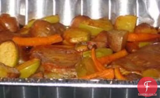 Batatas e maçãs assadas