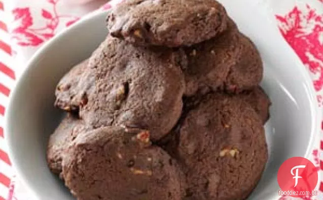 Duplo Chocolate Pecan Cookies