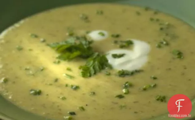 Receita De Sopa De Espargos E Ervas De Alho-Poró