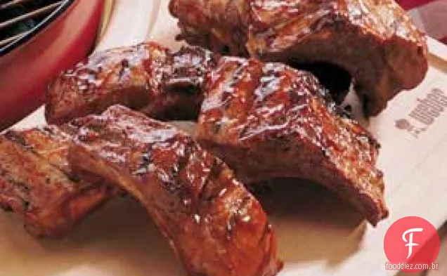 Costelas De Costas Do Bebê Grelhadas