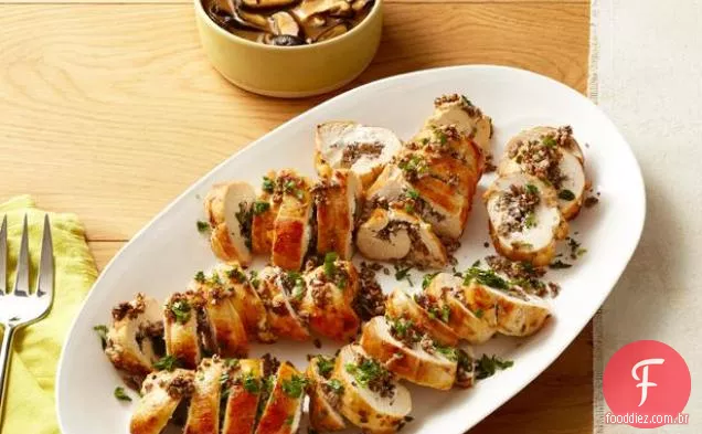 Peitos De Frango Com Cogumelos E Queijo De Cabra
