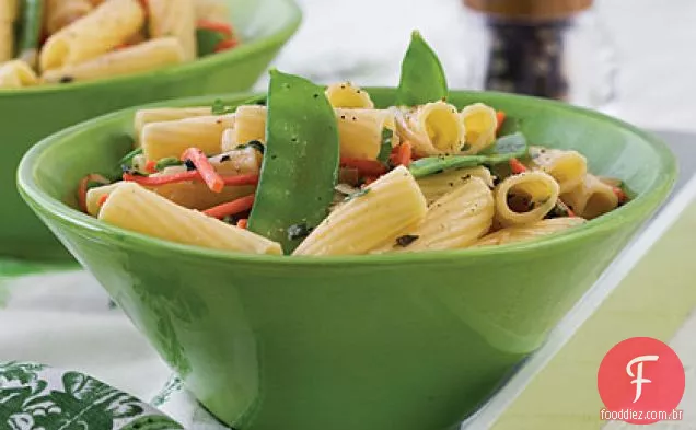 Legumes e massas com limão