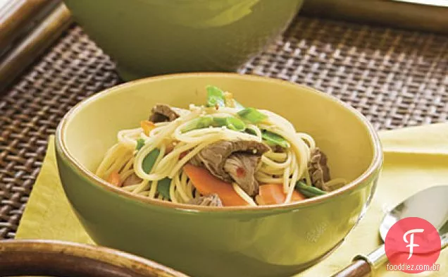 Macarrão De Carne De Laranja