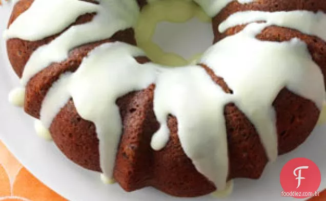 Bolo de abobrinha de Chocolate com molho de Creme