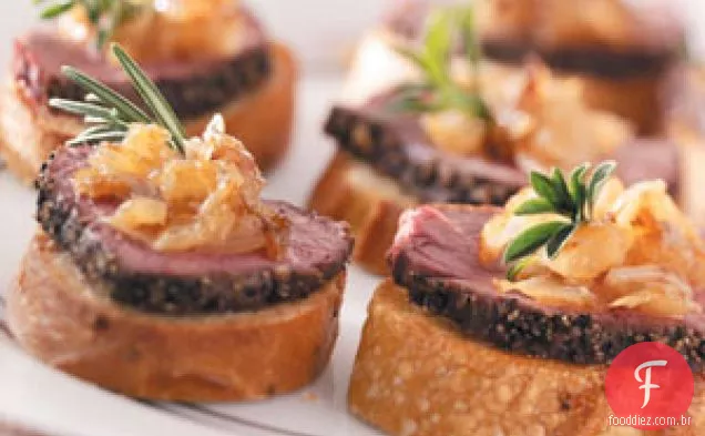 Crostini De Lombo Com Crosta De Pimenta