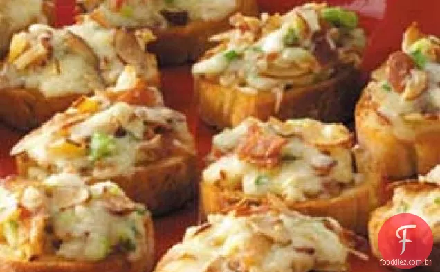 Crostini De Queijo De Amêndoa E Bacon
