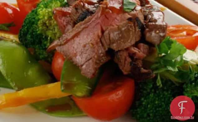 Carne tailandesa refogada