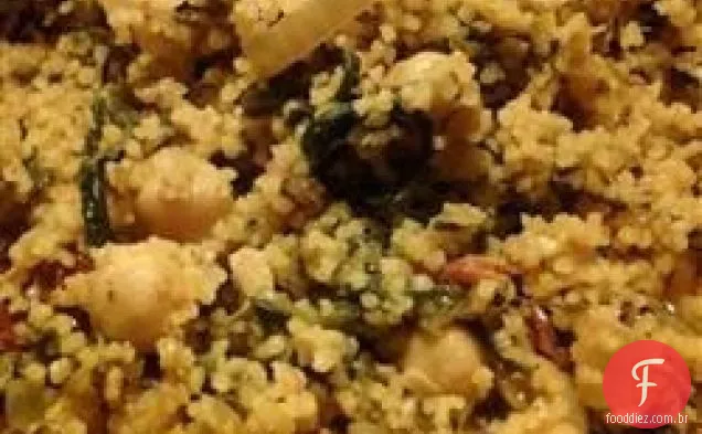 Cuscuz ao curry com espinafre e Grão-De-Bico