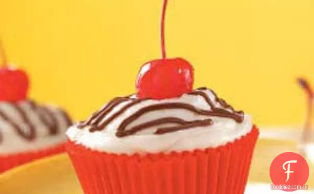 Chocolate Banana Split Cupcakes