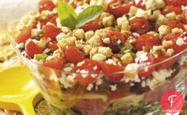 Salada Antipasto com molho de manjericão