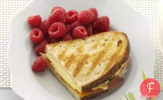 Ovo De Presunto Panini