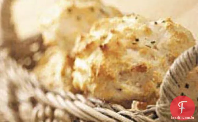Creme De Leite E Biscoitos De Cebolinha