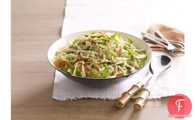 Salada De Repolho De Gergelim E Gengibre