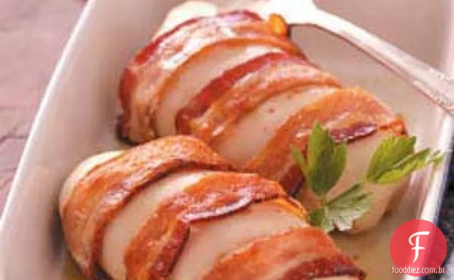 Frango embrulhado em Bacon