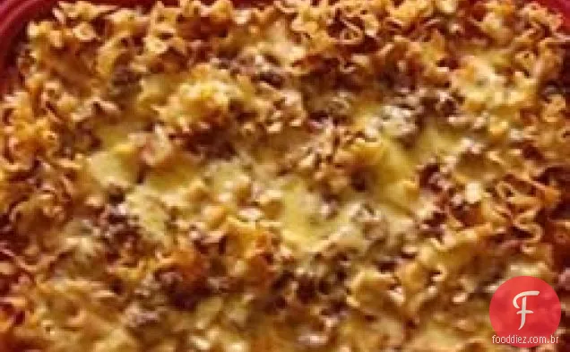 Caçarola de pimentão com macarrão de ovo