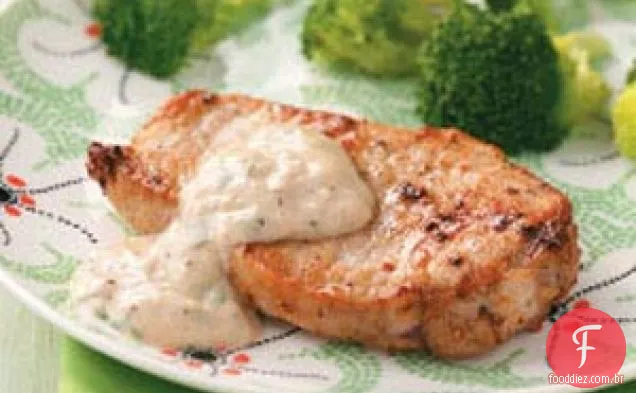 Costeletas de porco com molho parmesão para dois