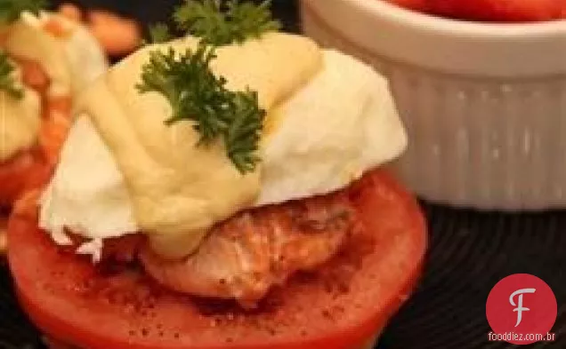 Ovos Benedict com salmão fumado