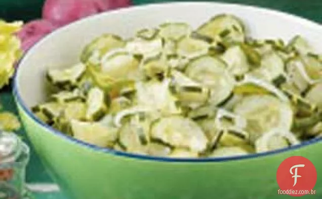 Salada De Cebola E Pepino