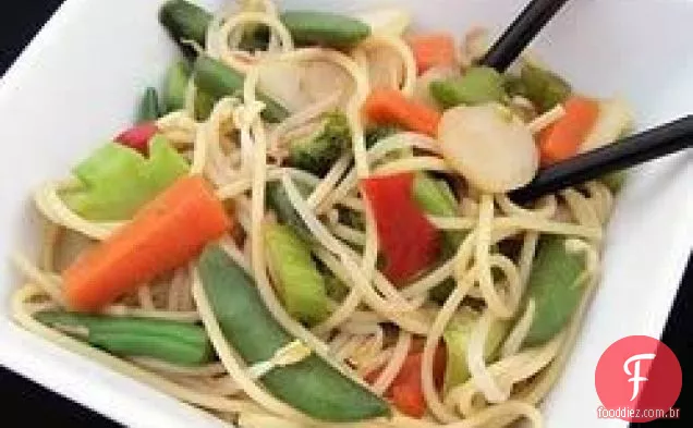 Vegetal Lo Mein Delight