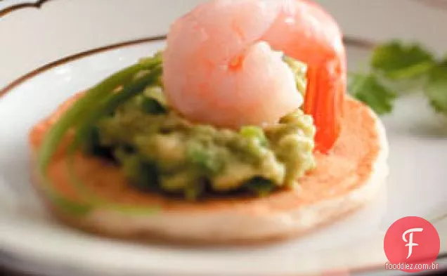 Bolos de milho com camarão e Guacamole