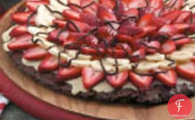 Banana-Berry Brownie Pizza