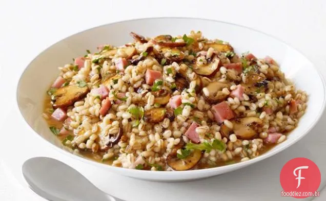 Risoto de cevada com presunto e cogumelos