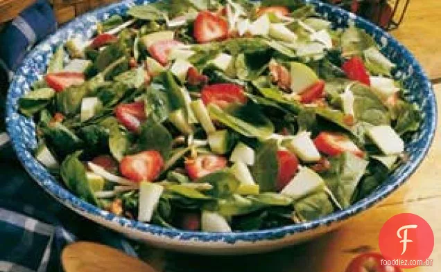 Salada De Espinafre Com Maçã E Morango