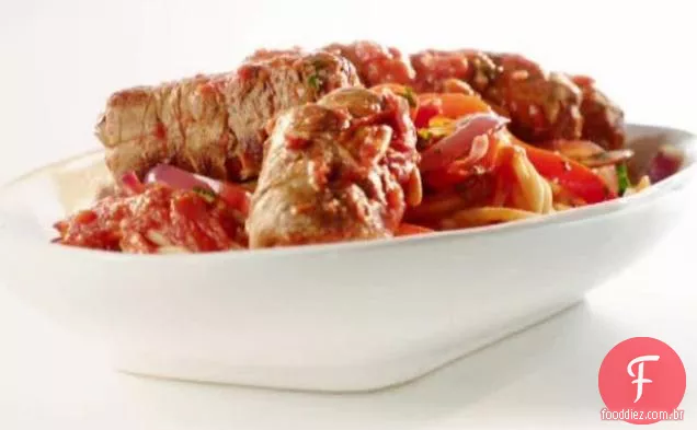 Braciola e salsicha molho de domingo