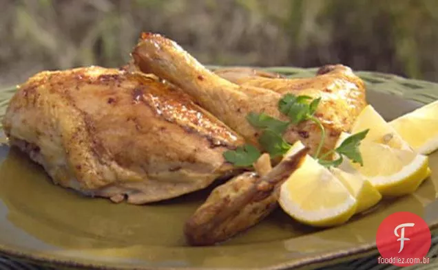 Frango com cerveja na retaguarda