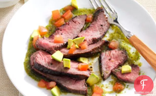 Bife de flanco com coentro Salsa Verde