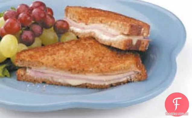 Sanduíche De Delicatessen Suíço Torrado