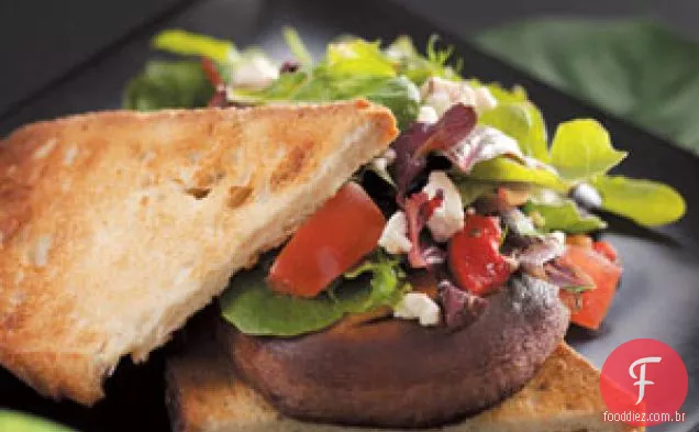 Sanduíches De Salada Mediterrânica