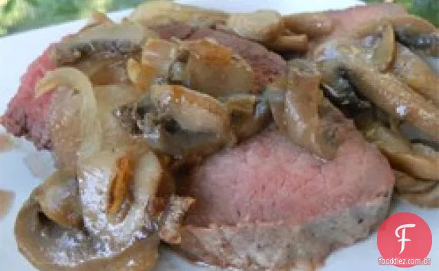 Ponta do lombo de carne assada com cogumelos