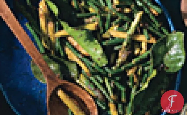 Espargos fritos e Feijão De Cobra com geléia de Chile e Kaffir