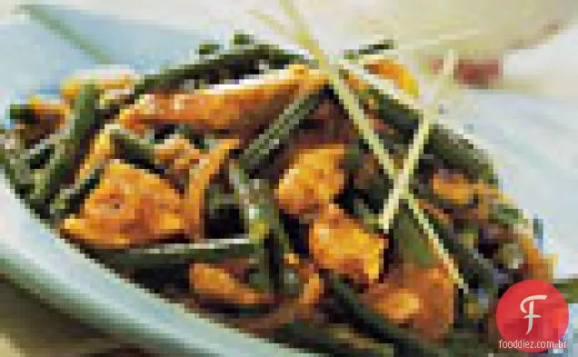 Frango em molho de capim-limão