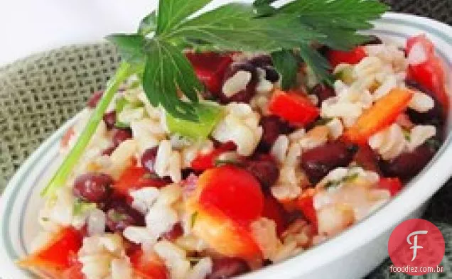 Salada de feijão preto e arroz