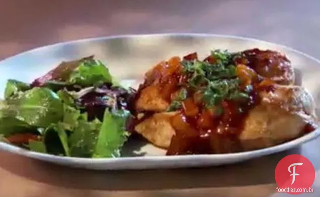 Cara cozinha com crianças: Peito De Frango com Maçã De Amora de Mikaela