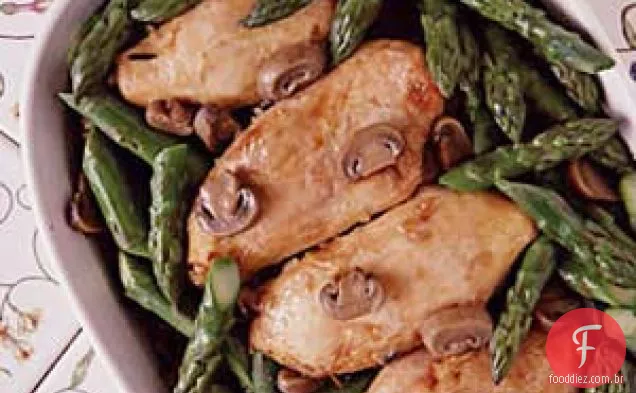 Espargos, Frango, Caçarola De Arroz Selvagem