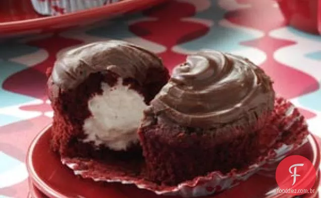 Cupcakes Vermelhos Surpresa