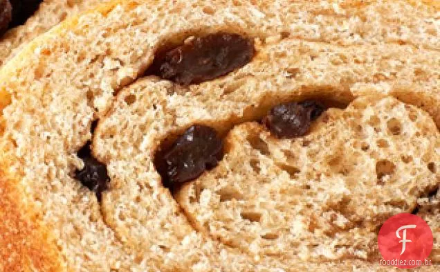 Pão Integral De Canela E Passas