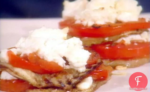 Beringelas, tomates e Feta grelhados