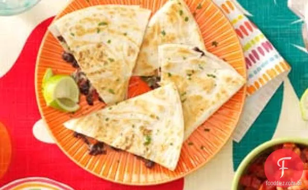 Quesadillas Rápidas De Feijão Preto