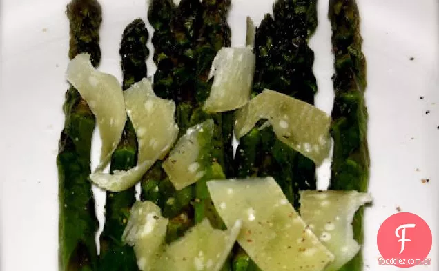 Espargos Torrados Com Parmesão Reggiano