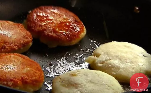 Bolos de batata com Mussarela e Pesto